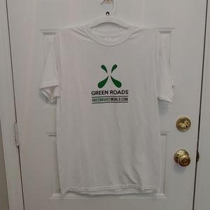 NWT Greenroads t-shirt small stain @ front (photo)